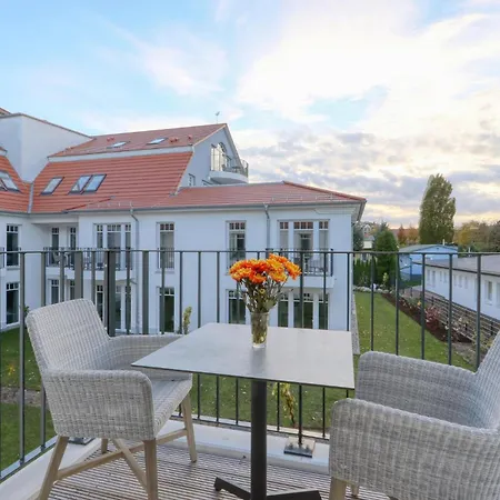 Baltischer Hof 40 *